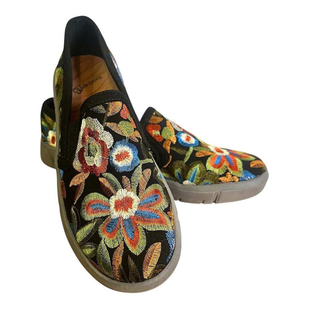 Baretraps Bonaire Floral Embroidered Canvas Slip-On Sneakers Sz 8 Shoes Boho